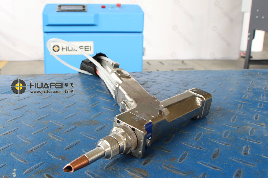 2000W手持激光焊接机